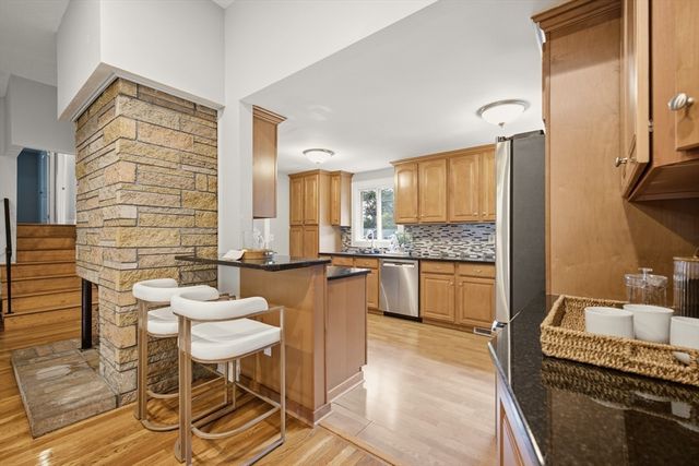 31 Harrow Rd, Norwood, MA 02062