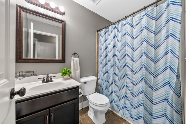 981 Harding Dr, Clarksville, TN 37042