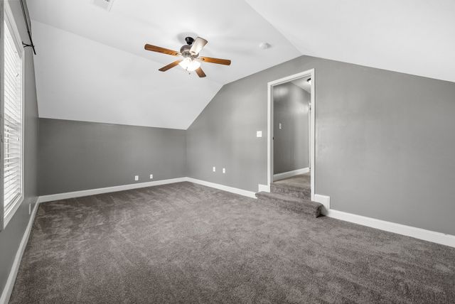 981 Harding Dr, Clarksville, TN 37042