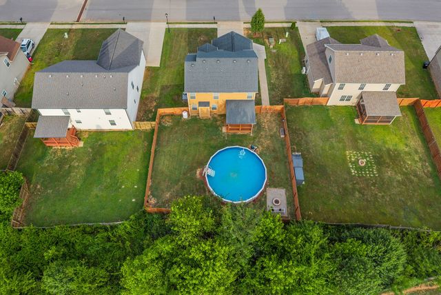 981 Harding Dr, Clarksville, TN 37042