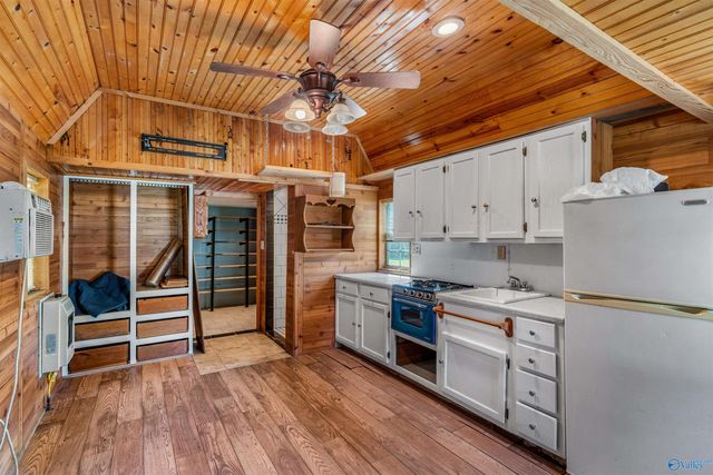 2020 Pleasant View Road, Fort Payne, AL 35967