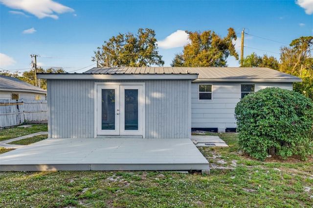 559 Clark ST, North Fort Myers, FL 33903