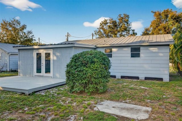 559 Clark ST, North Fort Myers, FL 33903