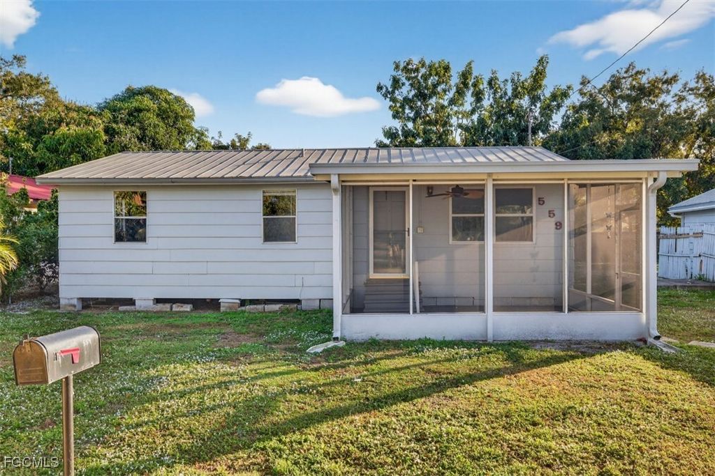 559 Clark ST, North Fort Myers, FL 33903