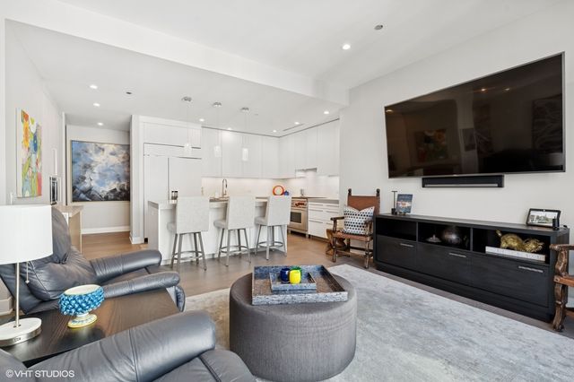 403 N Wabash Street 15B, Chicago, IL 60611