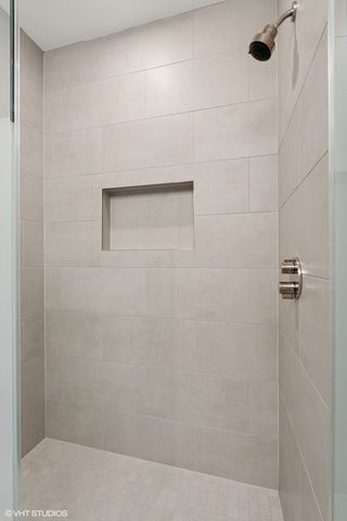 403 N Wabash Street 15B, Chicago, IL 60611