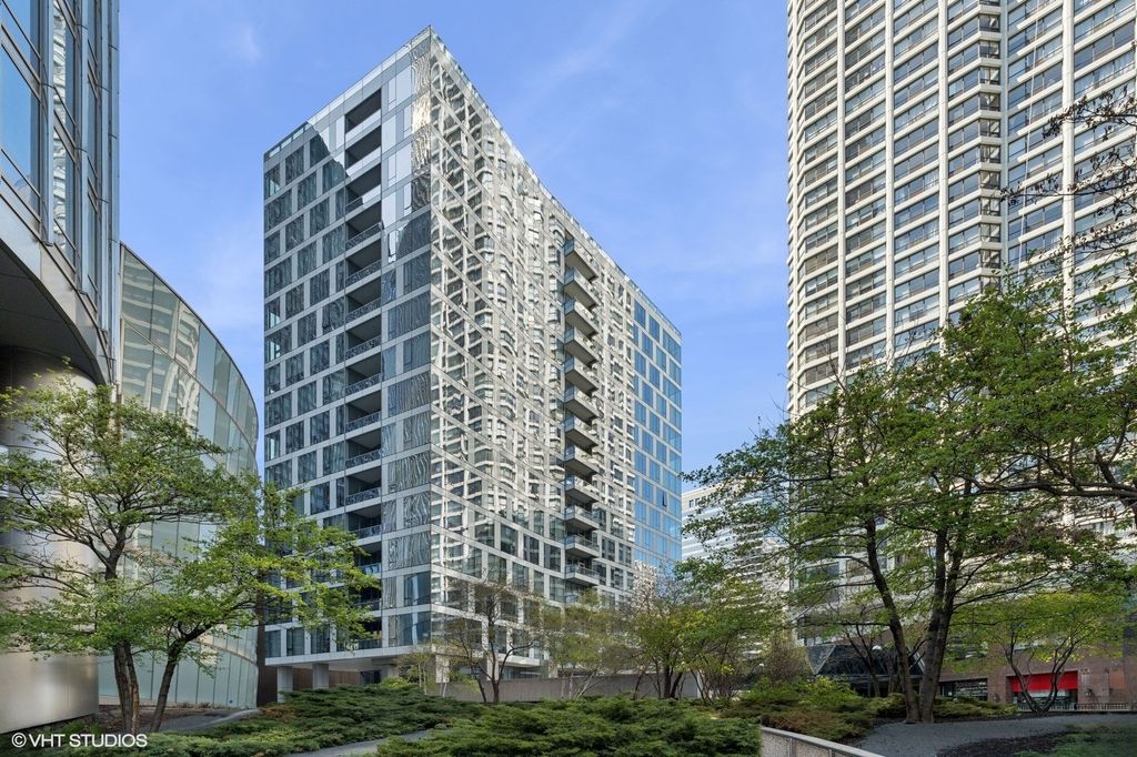 403 N Wabash Street 15B, Chicago, IL 60611