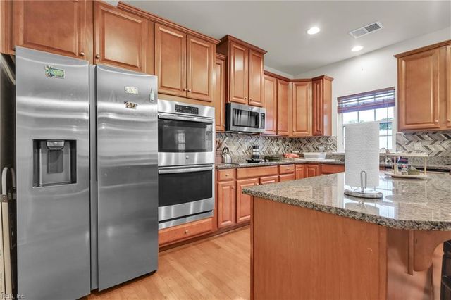 589 Leonard LN, Newport News, VA 23601