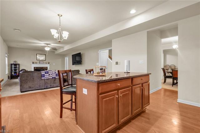 589 Leonard LN, Newport News, VA 23601