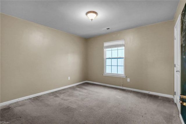 589 Leonard LN, Newport News, VA 23601