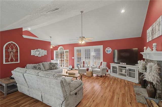 204 Blue Holly NE Drive, Calhoun, GA 30701