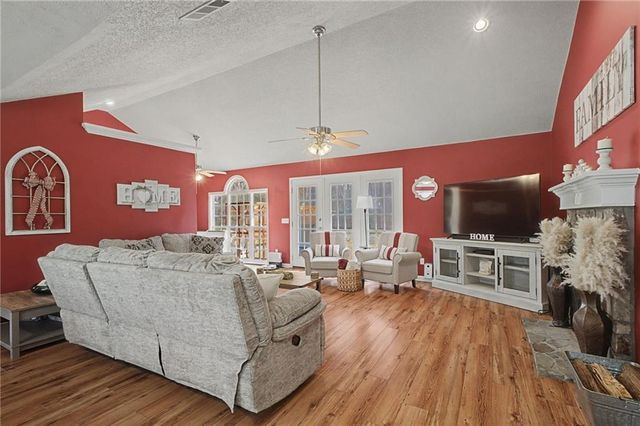 204 Blue Holly NE Drive, Calhoun, GA 30701