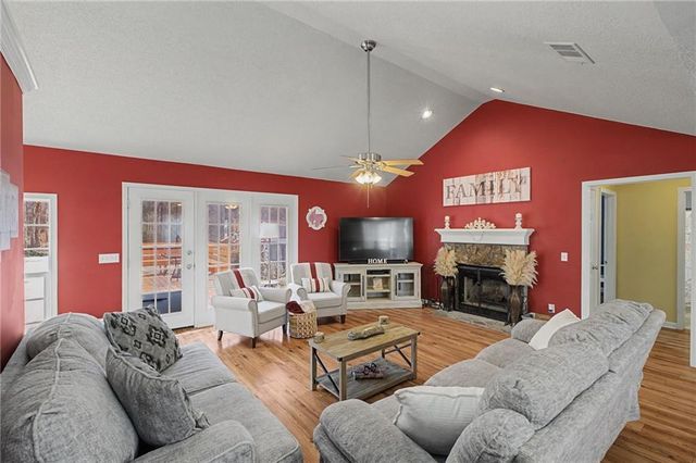 204 Blue Holly NE Drive, Calhoun, GA 30701