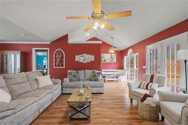 204 Blue Holly NE Drive, Calhoun, GA 30701