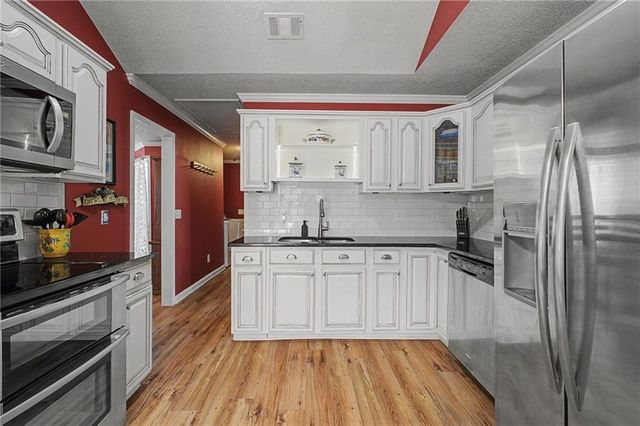 204 Blue Holly NE Drive, Calhoun, GA 30701