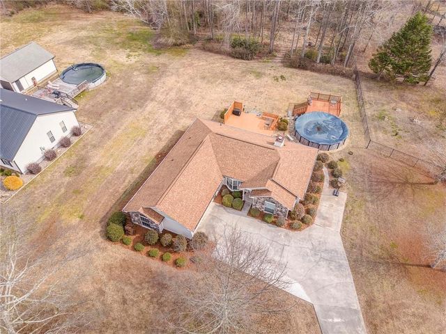 204 Blue Holly NE Drive, Calhoun, GA 30701