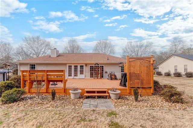 204 Blue Holly NE Drive, Calhoun, GA 30701