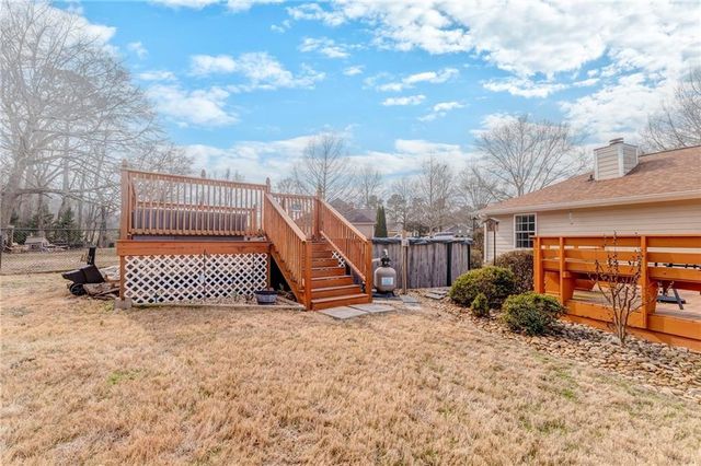 204 Blue Holly NE Drive, Calhoun, GA 30701