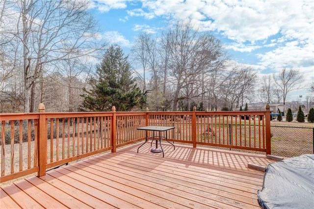 204 Blue Holly NE Drive, Calhoun, GA 30701