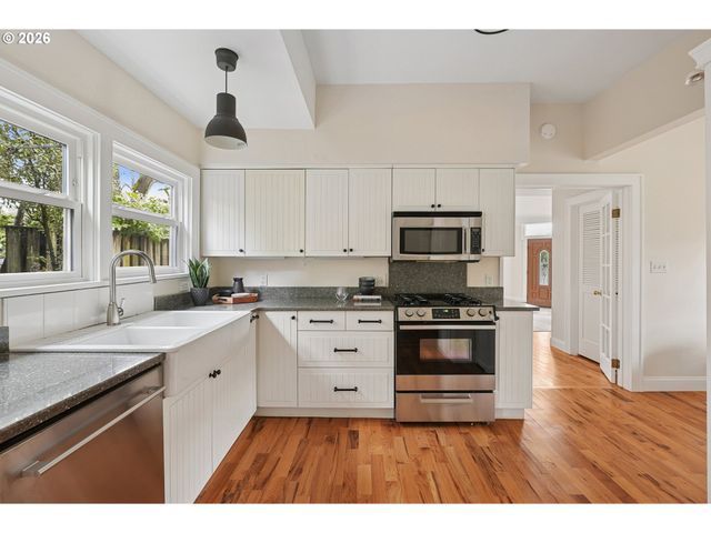 6001 N DELAWARE Ave, Portland, OR 97217