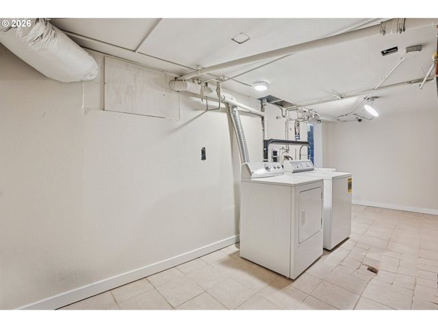 6001 N DELAWARE Ave, Portland, OR 97217