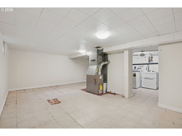 6001 N DELAWARE Ave, Portland, OR 97217