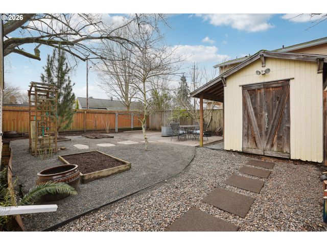 6001 N DELAWARE Ave, Portland, OR 97217