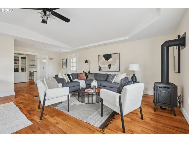 6001 N DELAWARE Ave, Portland, OR 97217