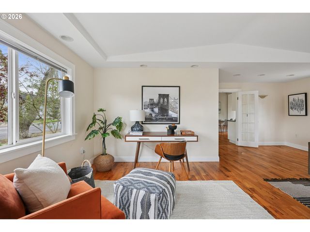 6001 N DELAWARE Ave, Portland, OR 97217