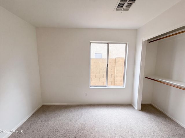 2945 E HONONEGH Drive, Phoenix, AZ 85050