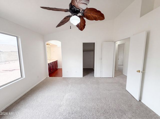 2945 E HONONEGH Drive, Phoenix, AZ 85050