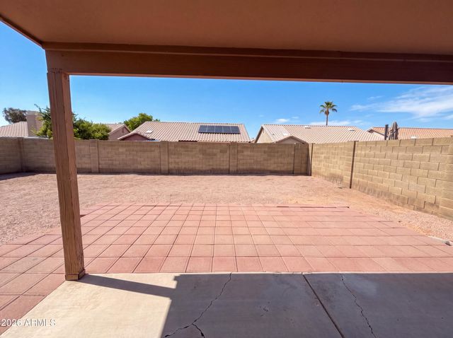 2945 E HONONEGH Drive, Phoenix, AZ 85050