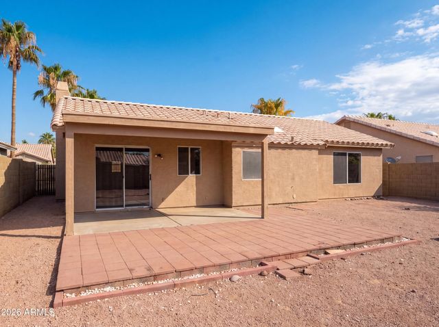 2945 E HONONEGH Drive, Phoenix, AZ 85050