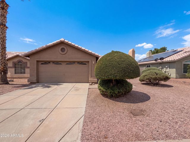 2945 E HONONEGH Drive, Phoenix, AZ 85050