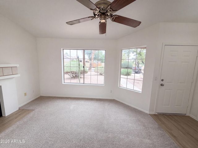 2945 E HONONEGH Drive, Phoenix, AZ 85050
