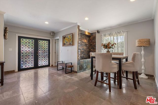 790 N El Molino Avenue, Pasadena, CA 91104