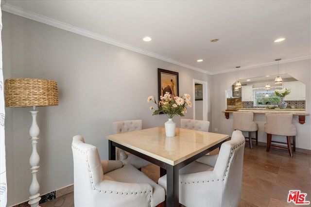 790 N El Molino Avenue, Pasadena, CA 91104