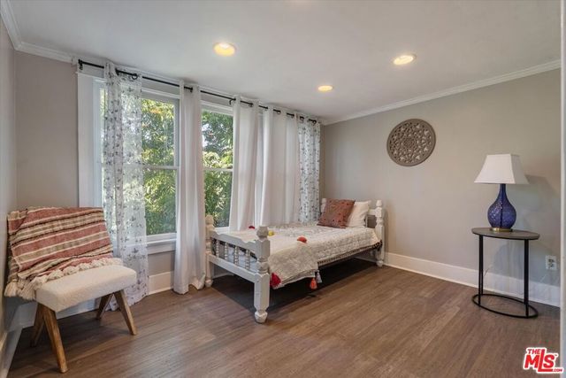 790 N El Molino Avenue, Pasadena, CA 91104