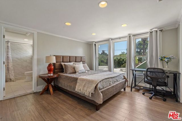 790 N El Molino Avenue, Pasadena, CA 91104