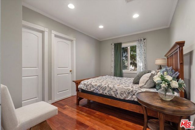 790 N El Molino Avenue, Pasadena, CA 91104