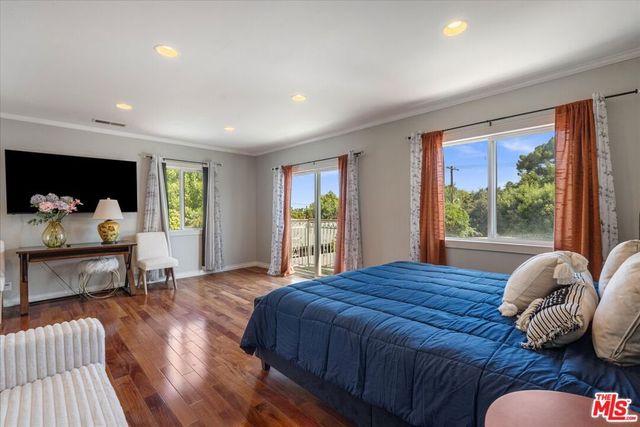 790 N El Molino Avenue, Pasadena, CA 91104