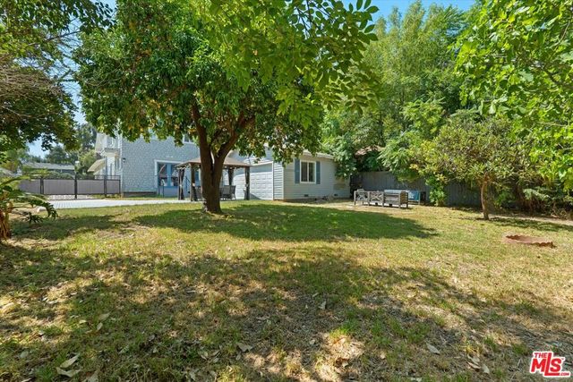 790 N El Molino Avenue, Pasadena, CA 91104