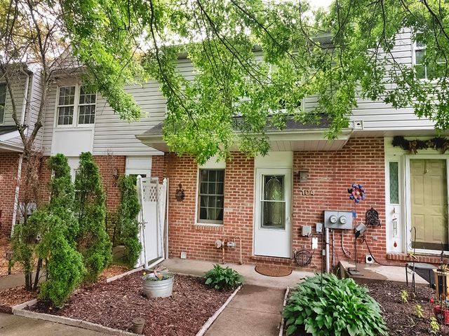 104 Meadowview Dr, North Strabane, PA 15317