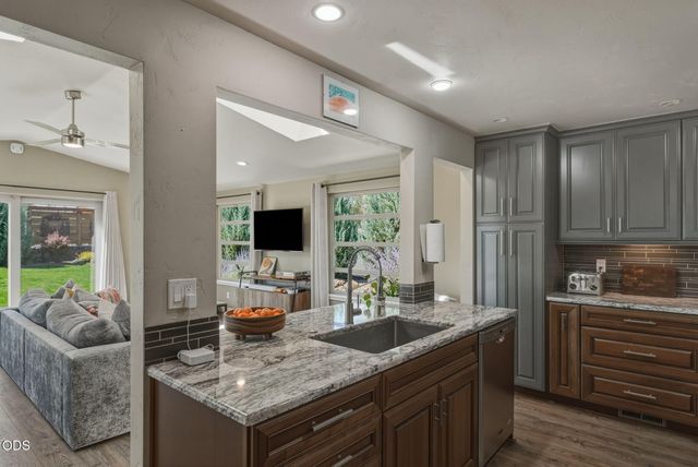 21785 Coyote Drive, Bend, OR 97702