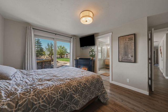 21785 Coyote Drive, Bend, OR 97702