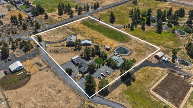 21785 Coyote Drive, Bend, OR 97702