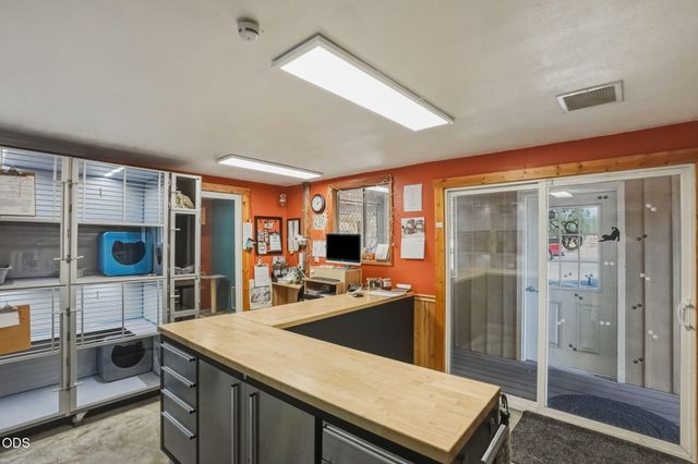 21785 Coyote Drive, Bend, OR 97702