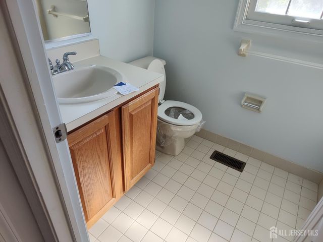 106 Northampton Drive, Holmdel, NJ 07733