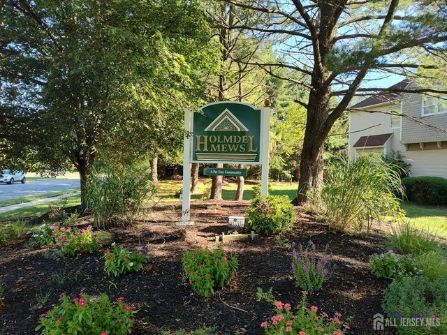 106 Northampton Drive, Holmdel, NJ 07733