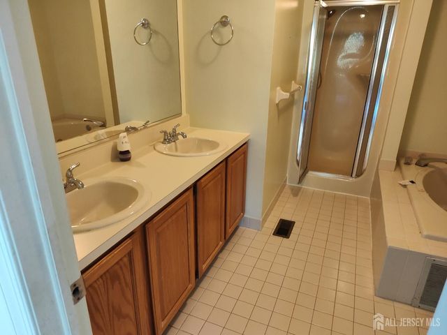 106 Northampton Drive, Holmdel, NJ 07733